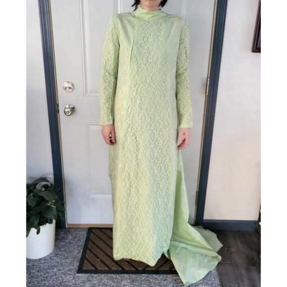 70s‎ Green Renaissance Style Dress - Picture 2 of 8